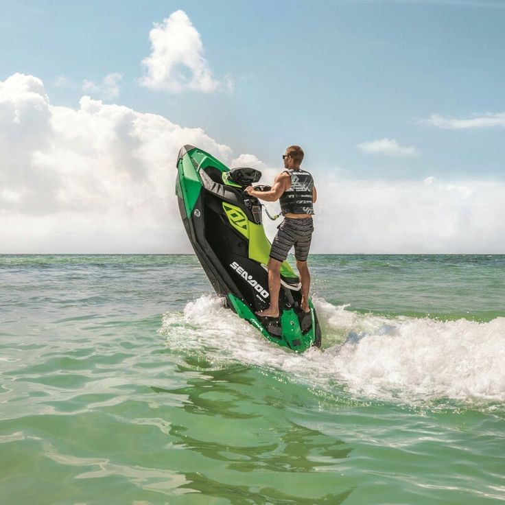 Velocidad máxima de una moto de agua: km/h, potencia y modelos